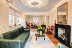 Möbliert: Elegante Wohnung mit stilvollem Interieur – Die vollständige Adresse der Immobilie erhältst du vom Anbieter., 80638 Nymphenburg, München – Vorschaubild 2