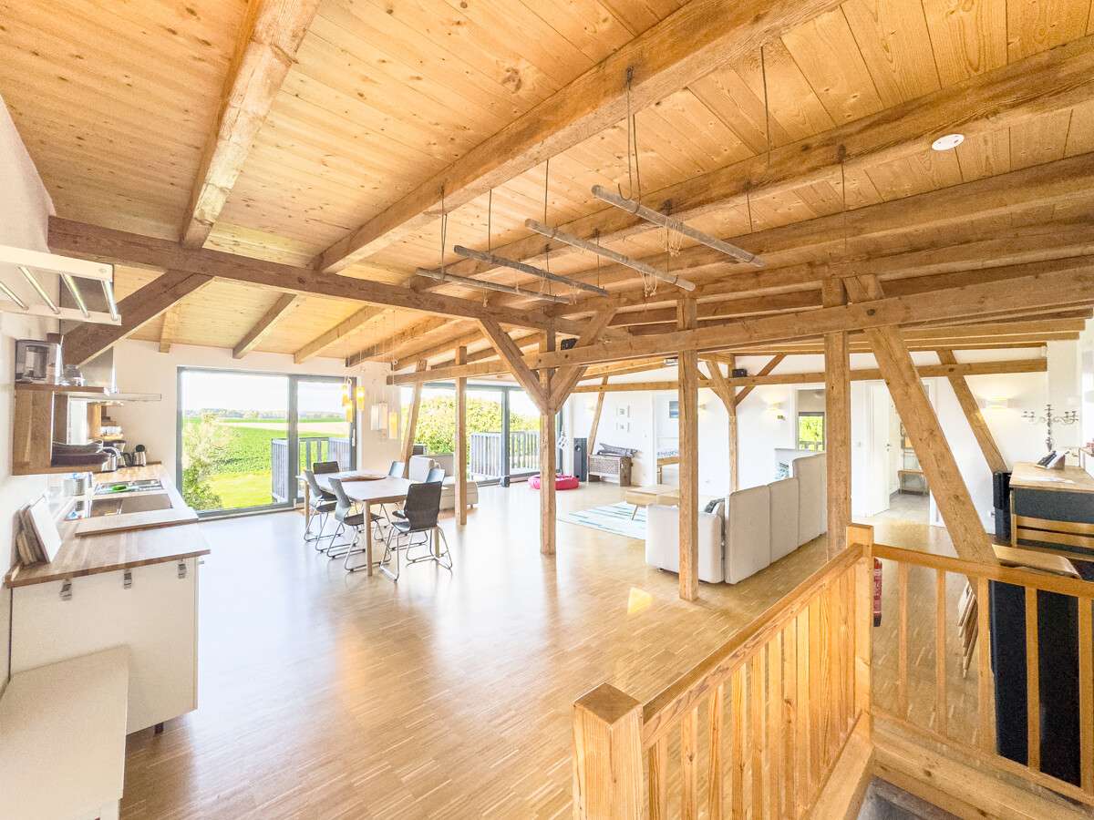 Immobilie in Groß Mohrdorf - Stilvoll & hochwertig saniertes Landhaus mit Wasserblick nähe Stralsund // 2WE // 317m² // PV-Anlage - Bild 14