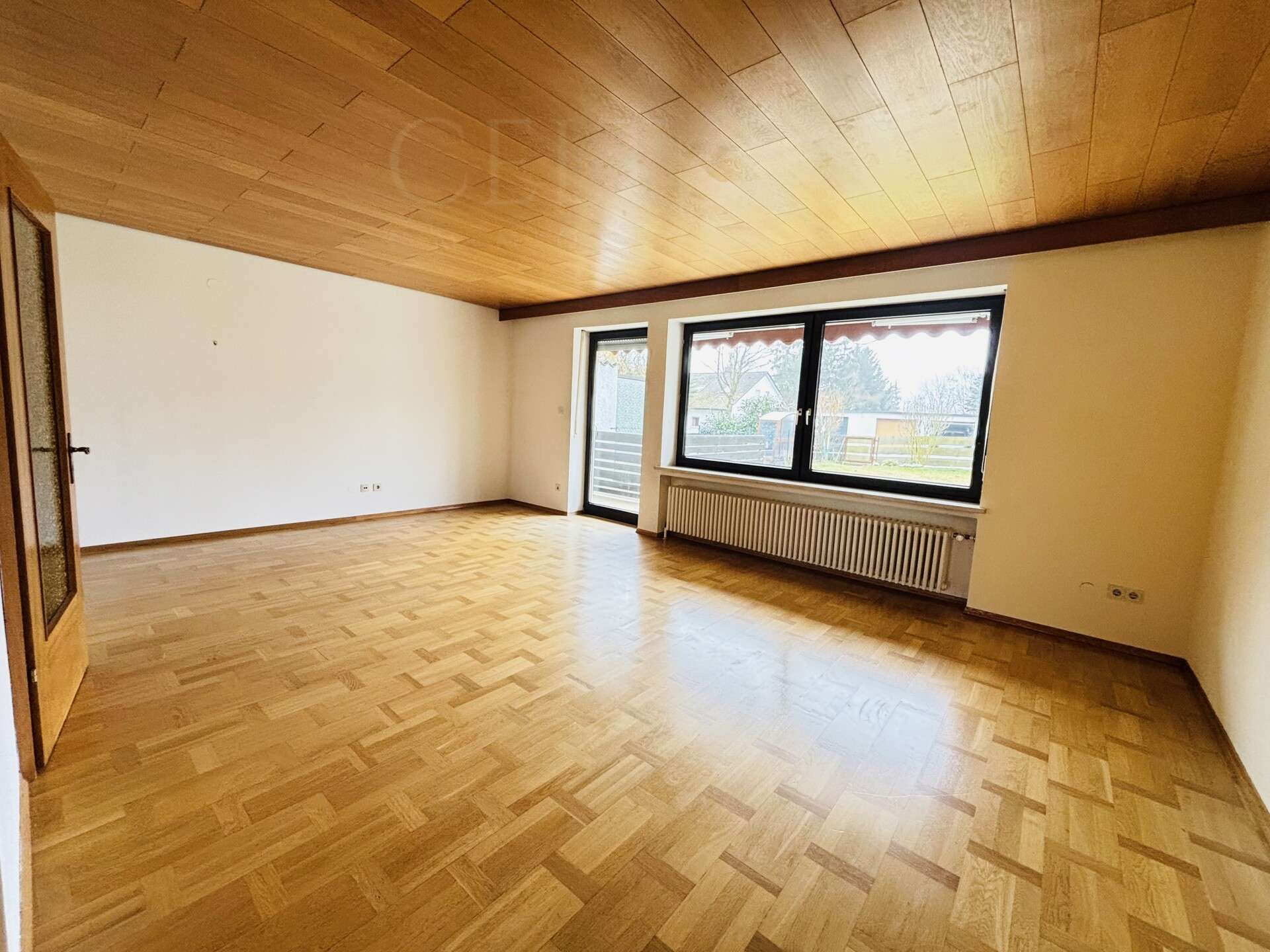 Immobilie in Mallersdorf-Pfaffenberg - Modernisiertes Zuhause mit Garten, Balkon und Garage – ideal für Familien - Bild 2