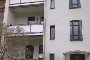 Großzügige 4-Raumwohnung mit großem sonnigen Balkon in einem kleinen, ruhigen MFH – Feodorstr. 3, 8058 Pölbitz, Zwickau – Vorschaubild 3