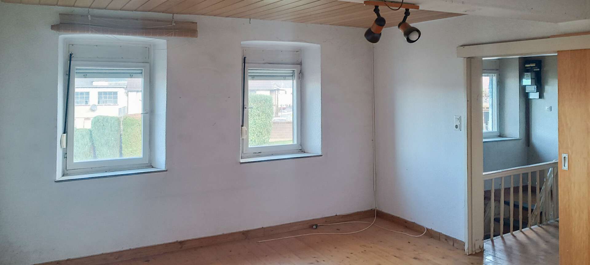 Immobilie in Ransbach-Baumbach - Charmantes Wohnhaus in Ransbach-Baumbach – ideal für eine liebevolle Neugestaltung - Bild 3