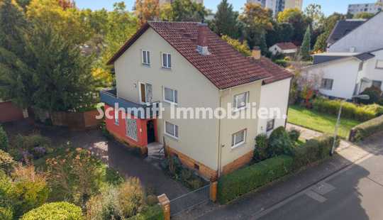 Bild von Familienfreundliche Doppelhaushälfte mit großem Garten und Doppelgarage in Frankfurt-Goldstein