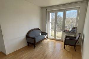 Helle 2,5-Zimmer Wohnung mit Balkon im 2. OG in Berlin-Steglitz