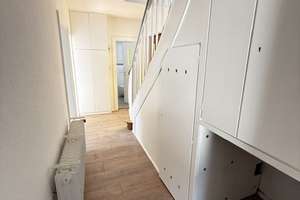 Familien! Freistehendes und modernisiertes Einfamilienhaus in attraktiver Wohnsiedlung! – Die vollständige Adresse der Immobilie erhältst du vom Anbieter., 40472 Rath, Düsseldorf – Vorschaubild 4