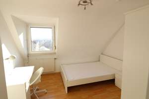 Schönes möbliertes WG-Zimmer in einer 3er WG in Stuttgart-Zuffenhausen – Die vollständige Adresse der Immobilie erhältst du vom Anbieter., 70439 Zuffenhausen-Frauensteg, Stuttgart – Vorschaubild 8