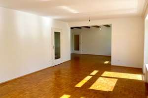 Großzügige 4,5-Zimmer-Wohnung mit 130 m², Balkon und Garage mit Wallbox – Die vollständige Adresse der Immobilie erhältst du vom Anbieter., 81927 Englschalking, München – Vorschaubild 9