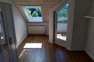 Helle 3-Zimmer-Dachgeschosswohnung mit Südloggia und Balkon in Stuttgart Möhringen – 78,4 m² Wfl. – Die vollständige Adresse der Immobilie erhältst du vom Anbieter., 70567 Möhringen-Ost, Stuttgart – Vorschaubild 7