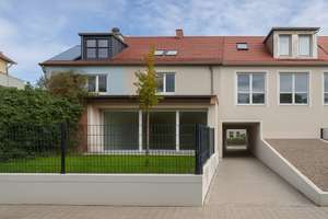 Kernsaniertes Reihenhaus in idealer Lage Ingolstadt Süd – Auenstraße 61, 85051 Münchener Straße, Ingolstadt – Vorschaubild 1
