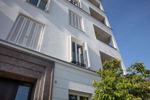 Helle 2-Zi-Whg. mit großer Terrasse und Einbauküche in mediterraner Wohnanlage – Franziska-Schmitz-Str. 1, 80634 Neuhausen, München – Vorschaubild 2