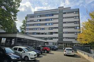 Attraktive, vermietete 2 Zimmerwohnung mit Balkon, Bad mit Fenster, in zentraler Lage in Rheydt