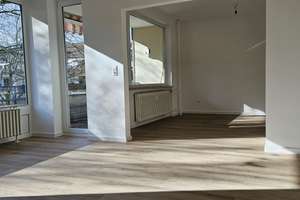 Ruhige Wohnung mit tollem Ausblick und Garage 3,5 Zi