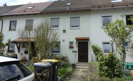 Preiswertes 4-Zimmer-Reihenhaus in Reutlingen