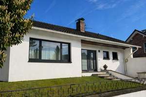 Wohnen auf einer Ebene im freistehenden Einfamilienhaus – Die vollständige Adresse der Immobilie erhältst du vom Anbieter., 42697 Ohligs/Aufderhöhe/Merscheid, Solingen – Vorschaubild 1