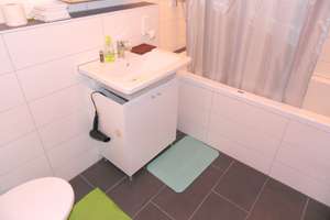 Ein Wohlfühlhaus in schöner Wohnlage sucht nette Mieter – Die vollständige Adresse der Immobilie erhältst du vom Anbieter., 72766 Mittelstadt, Reutlingen – Vorschaubild 17