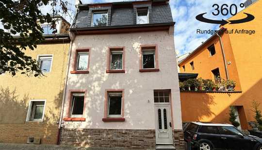 Bild von Charmantes 1-2 Familienhaus mit Innenhof und Balkon