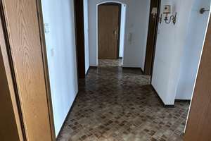 "Perfektes Haus mit Freiraum“-Familienleben und sichere Kapitalanlage – Die vollständige Adresse der Immobilie erhältst du vom Anbieter., 70565 Fasanenhof, Stuttgart – Vorschaubild 3