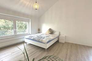 Beeindruckendes Wohnhaus mit Einliegerwohnung, 3 Garagen und großem Grundstück  – Die vollständige Adresse der Immobilie erhältst du vom Anbieter., 73733 Sulzgries, Esslingen am Neckar – Vorschaubild 7