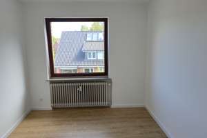 Über den Dächern Bergedorfs – modernisierte 3-Zimmer-Wohnung mit großem Südwest-Balkon  – 21029 Bergedorf (Ortsteil), Hamburg – Vorschaubild 5