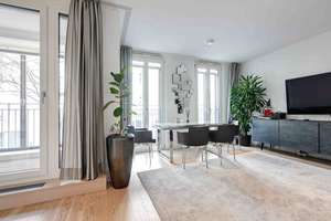 Attraktive 3-Zimmer-Wohnung mit zwei Balkonen, zwei Bädern und TG Stellplatz – Sandstraße 28, 80335 Sankt Benno, München – Vorschaubild 2