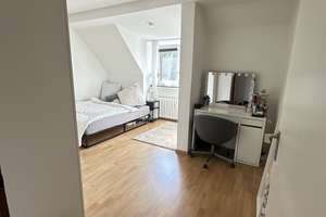 Charmante 2-Zimmer Dachgeschosswohnung in Düsseldorf-Eller