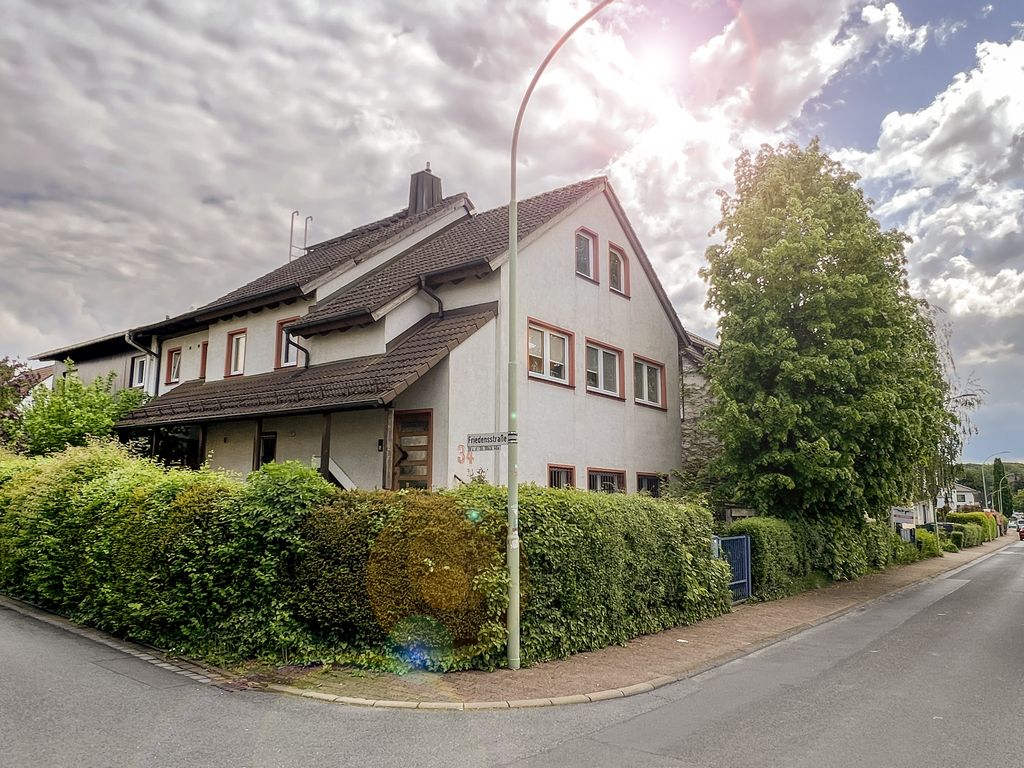 Bad Vilbel Heilsberg 4 Familienhaus mit Garten und Gestaltungspotential!