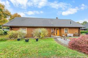 Moderner Holzhaus-Bungalow – Die vollständige Adresse der Immobilie erhältst du vom Anbieter., 25926 Ladelund – Vorschaubild 2