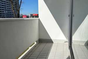 München Solln, großz. Appartment mit separater Küche, Balkon + TG, hell und sonnig – München – Vorschaubild 9