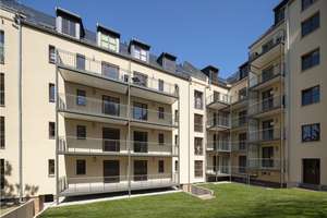 Hochwertig sanierte 4-Zimmerwohnung mit Balkon, Fußbodenheizung und Parkettboden! – Beethovenstraße 22, 9130 Sonnenberg, Chemnitz – Vorschaubild 2