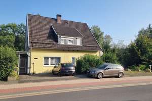 Einfamilienhaus Hilchenbach mit 5 Schlafzimmern und zusätzl. Baugrundstück – Die vollständige Adresse der Immobilie erhältst du vom Anbieter., 57271 Hilchenbach – Vorschaubild 1