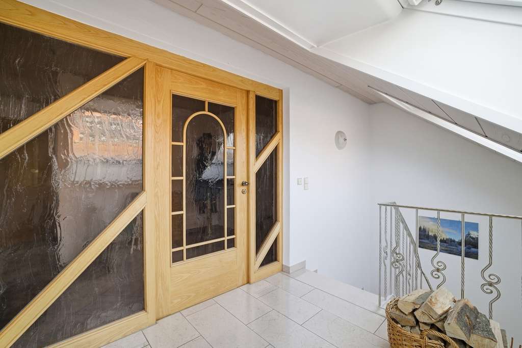 Immobilie in Asselfingen - Attraktive Dachgeschosswohnungen im Zweifamilienhaus in ruhiger Lage - Bild 3