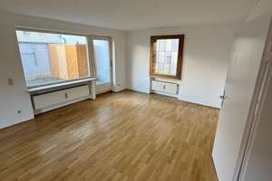 3-Zimmer-Wohnung in Augsburg direkt an der Fuggerei mit Dachterrase (1.OG)