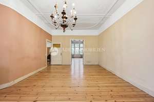 Stuck, Dielen & Flügeltüren: Altbau-Juwel in begehrter Seitenstraße am KuDamm! – Giesebrechtstraße 12, 10629 Charlottenburg, Berlin – Vorschaubild 9