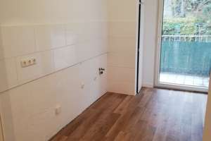 Schöne modernisierte 2 Raum- Wohnung in Köln Bilderstöckchen! Balkon und Gartenmitnutzung – Die vollständige Adresse der Immobilie erhältst du vom Anbieter., 50739 Bilderstöckchen, Köln – Vorschaubild 2