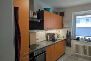 Modernisiert mit verglastem Balkon!