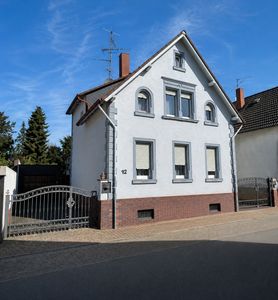 Gepflegtes Wohnhaus mit Potenzial – Viel Platz für Familie, Arbeiten    und individuelle Wohnträume
