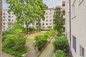 3 Zimmer Küche Bad im 1. Obergeschoss Nähe Ku'damm – Die vollständige Adresse der Immobilie erhältst du vom Anbieter., 10629 Charlottenburg, Berlin – Vorschaubild 1