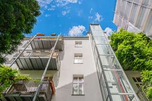 Dachgeschoss-Maisonette | 2 Balkone | begehrte Mitte-Lage | Aufzug | saniert – Zionskirchstraße 2, 10119 Mitte (Ortsteil), Berlin – Vorschaubild 5