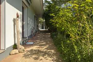 Ein "Kunststück" am See – vielseitiges Haus mit wunderschönem Garten und eigenem, 30m langem Ufer... – Die vollständige Adresse der Immobilie erhältst du vom Anbieter., 23714 Malente – Vorschaubild 4