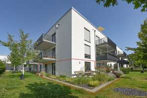Lichtdurchflutetes Zuhause mit Terrasse und Rundum-Grünblick – Die vollständige Adresse der Immobilie erhältst du vom Anbieter., 40472 Rath, Düsseldorf – Vorschaubild 2