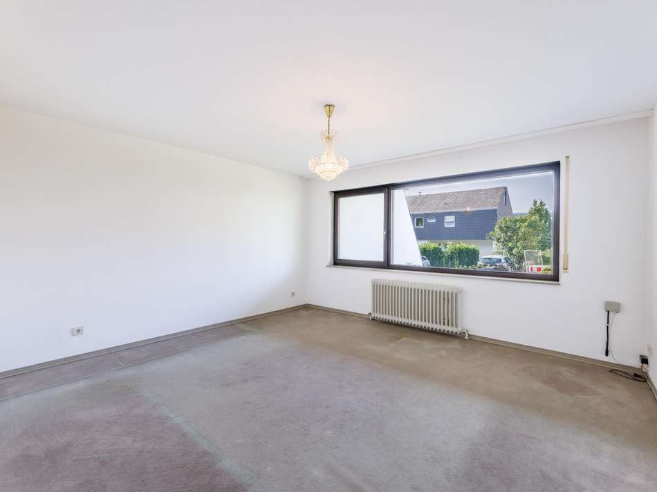 Zimmer 2 UG (Schlafz. / Büro)