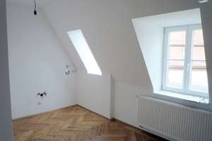 Helle 4-Zimmer-Dachgeschoss-Wohnung mit Balkon in der Maxvorstadt – Türkenstraße 0, 80799 Universität, München – Vorschaubild 4