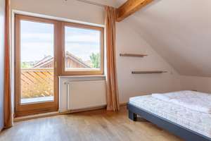 Familienhaus - Solides, gepflegtes und sonniges 2-Familienhaus mit großem Garten in schöner Dorflage – Die vollständige Adresse der Immobilie erhältst du vom Anbieter., 78727 Oberndorf am Neckar – Vorschaubild 7