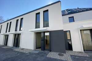Stilvolles 6-Zimmer-Reihenhaus mit gehobener Innenausstattung in München Perlach Baujahr 2020 – Jäcklinstraße 8?, 81735 München – Vorschaubild 1