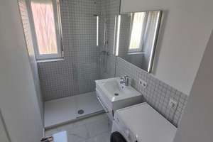 Renovierte, helle 3-Zimmer-Wohnung mit Balkon und Einbauküche – Kniebisstr. 32, 70188 Ostheim, Stuttgart – Vorschaubild 3