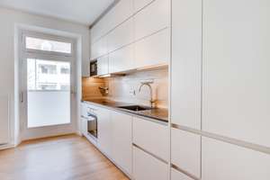 AIGNER - Aufwendig sanierter Altbau-Traum in ruhiger Innenhoflage – Die vollständige Adresse der Immobilie erhältst du vom Anbieter., 80797 Neuschwabing, München – Vorschaubild 4