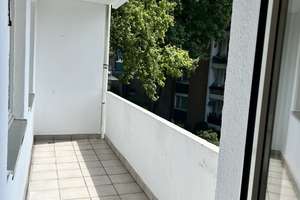 Gut geschnittene 4 Zimmerwohnung mit Balkon in Düsseldorf-Knittkuhl. – Am Wagenrast 8, 40629 Knittkuhl, Düsseldorf – Vorschaubild 3
