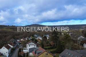 Wohnvielfalt mit Stil - Großzügiges Zweifamilienhaus mit weitläufigem Grundstück – Die vollständige Adresse der Immobilie erhältst du vom Anbieter., 65207 Auringen, Wiesbaden – Vorschaubild 3