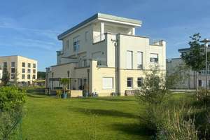 Moderne Wohnung in einer architektonisch stilvollen Stadtvilla direkt am Jungfernsee