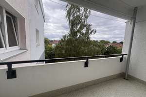4-Zimmer-Wohnung mit Balkon – Aufzug, neue Badezimmergestaltung, Parkmöglichkeit vor dem Haus – Sophienhof 2, 49084 Schinkel, Osnabrück – Vorschaubild 3