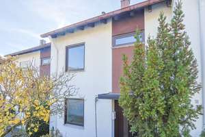 Charmantes Reihenmittelhaus mit viel Potenzial – Die vollständige Adresse der Immobilie erhältst du vom Anbieter., 85055 Etting, Ingolstadt – Vorschaubild 2